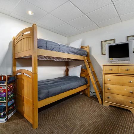 Aparthotel Boyne Mountain Getaway, Unit B Boyne Falls Esterno foto